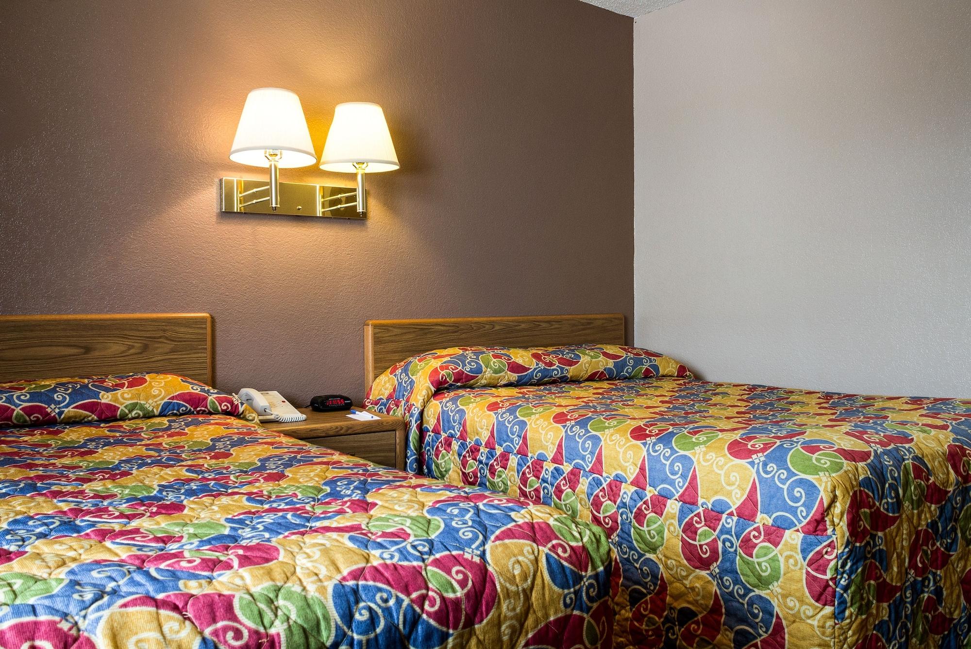 Rodeway Inn Fargo Extérieur photo