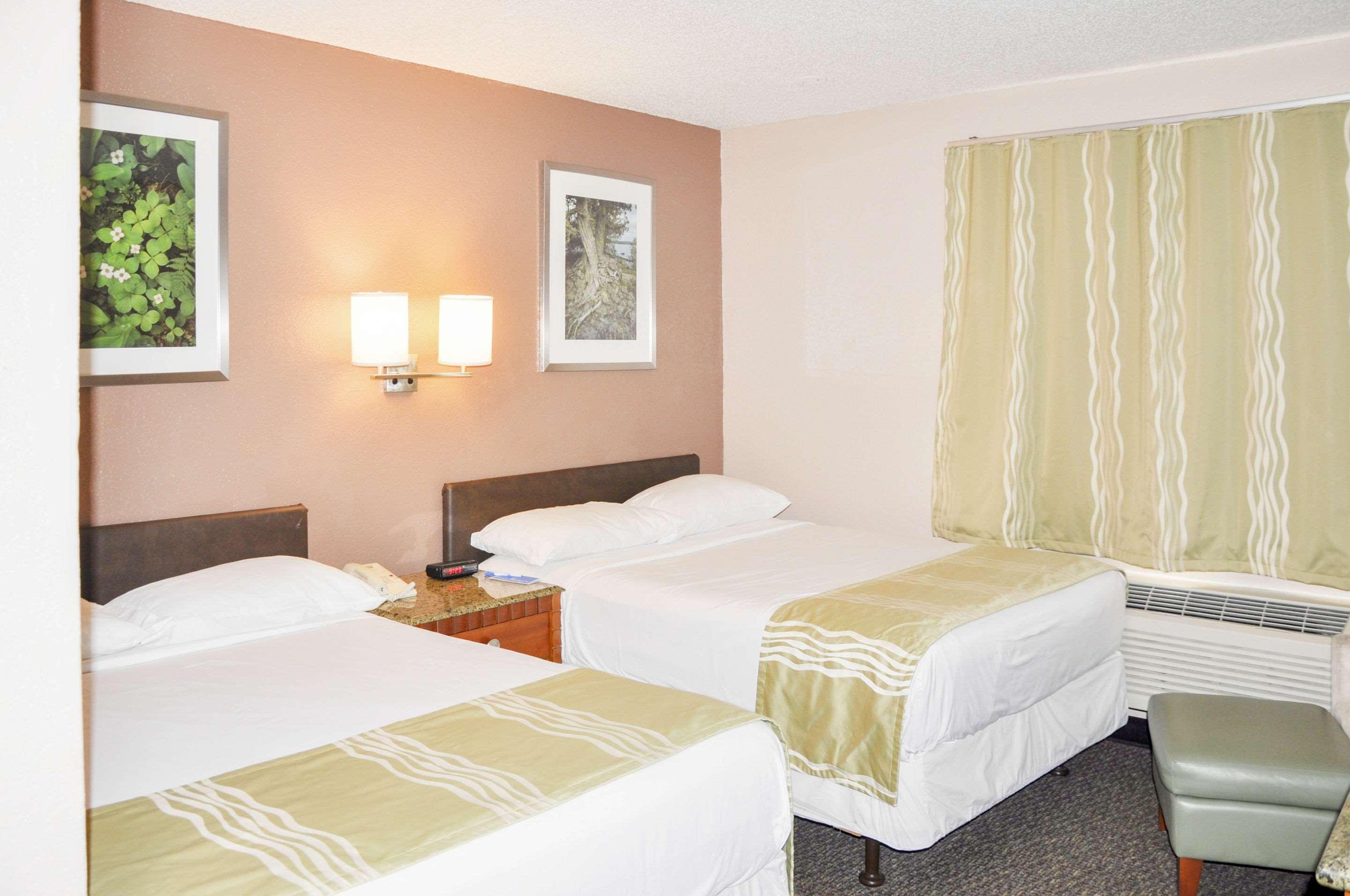 Rodeway Inn Fargo Extérieur photo