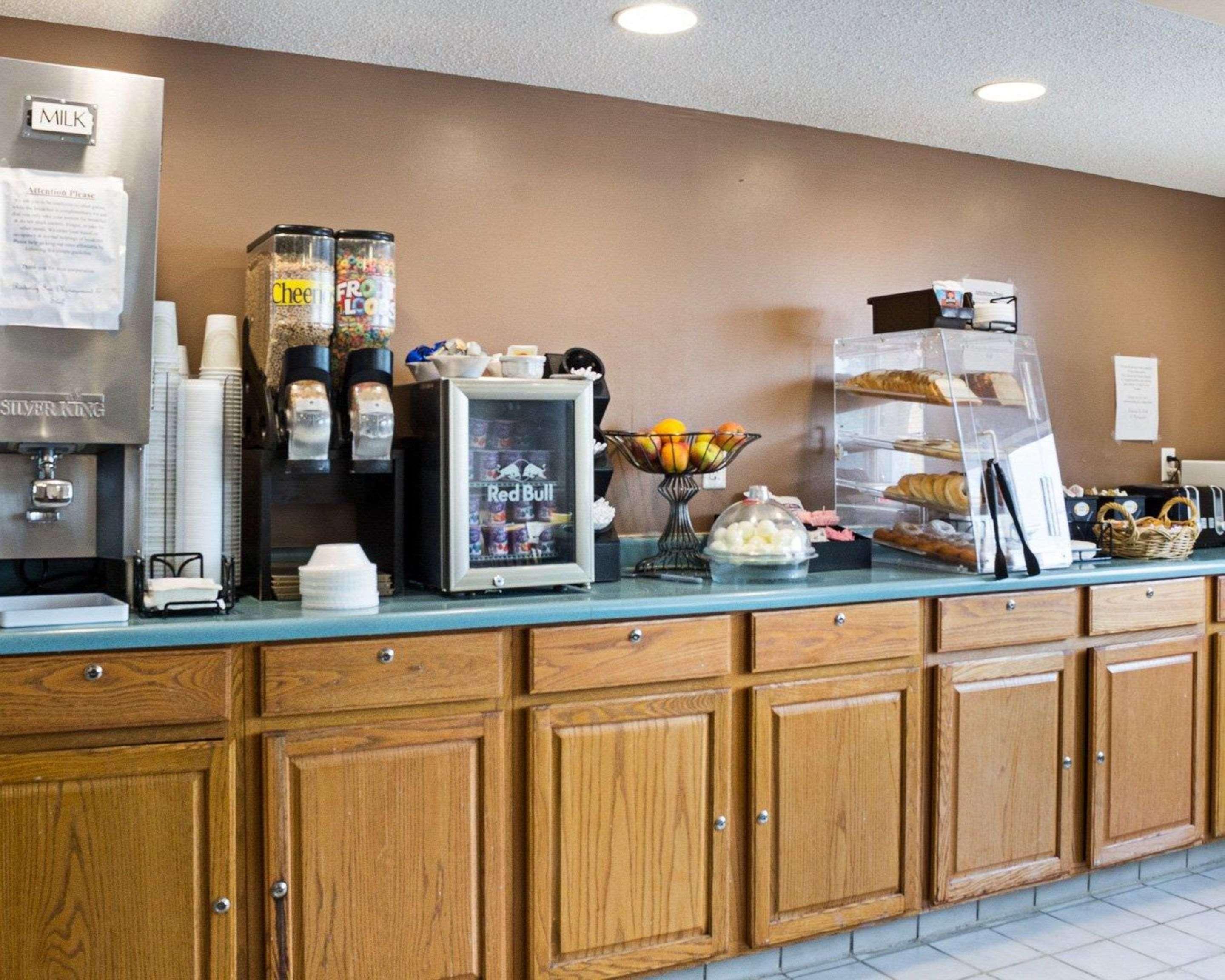 Rodeway Inn Fargo Extérieur photo