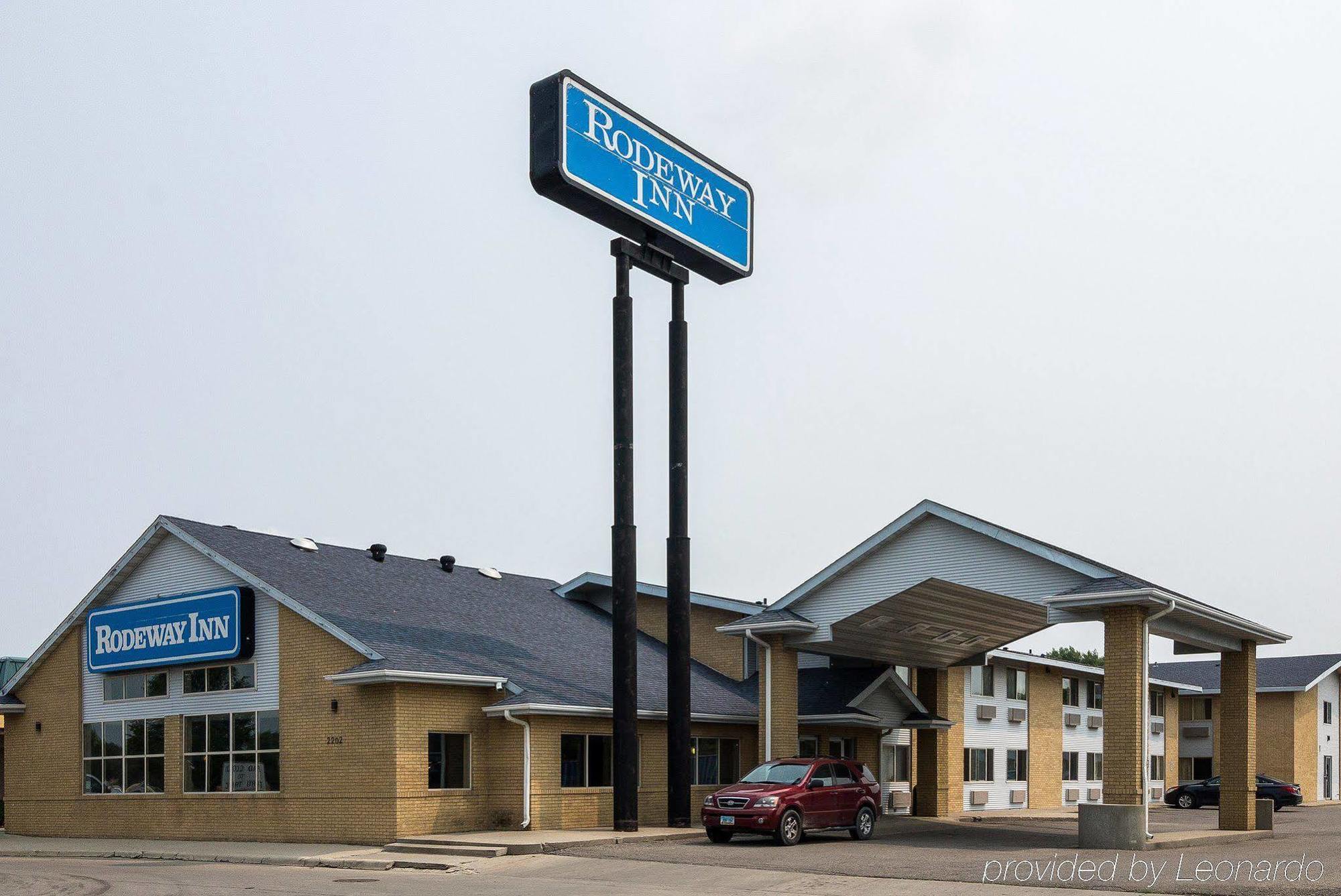 Rodeway Inn Fargo Extérieur photo