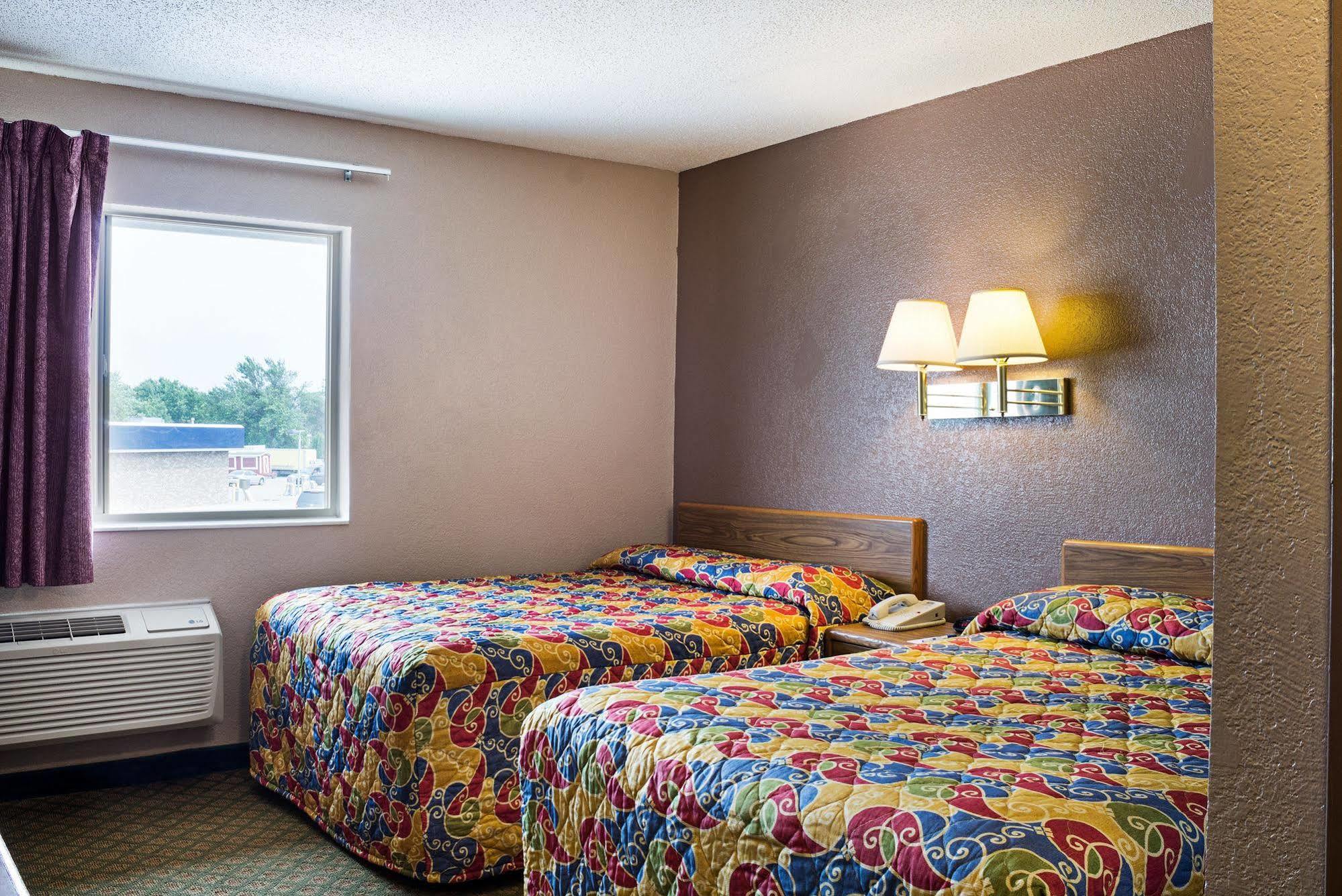 Rodeway Inn Fargo Extérieur photo