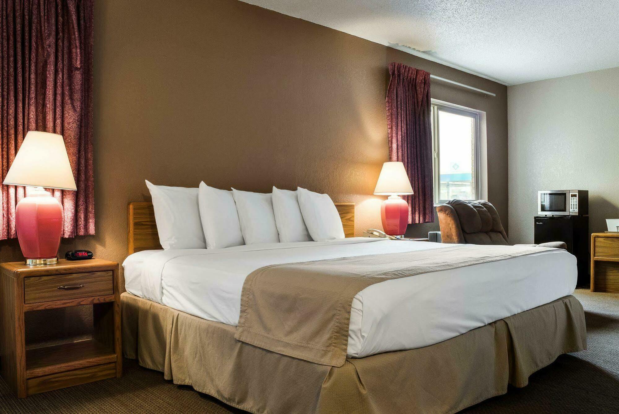 Rodeway Inn Fargo Extérieur photo